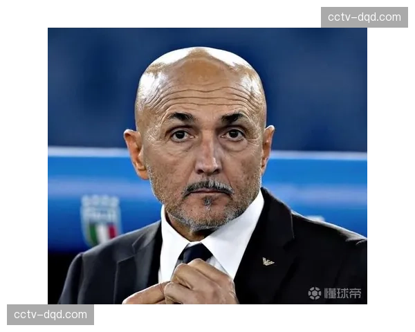 战术板:斯帕莱蒂的那不勒斯如何通过变速击垮萨索洛的防守 战术板:斯帕莱蒂的那不勒斯如何通过变速击垮萨索洛的防守